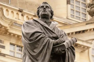 a statue of Martin Luther, symbol of the protestant reformation