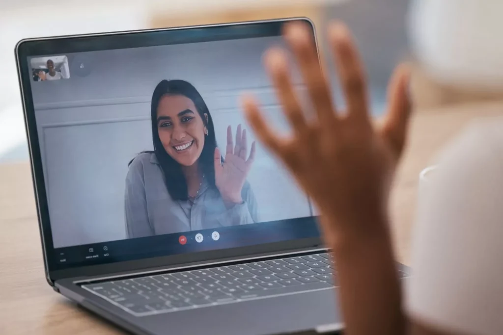 women having a virtual circle